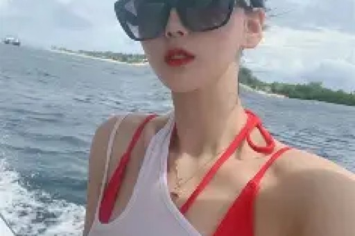 网红圈又塌房！韩汶栩用假人设割韭菜背后真相让人愤怒