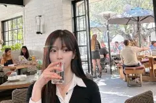 刷新下限！女网红开设绿茶速成班已有15万人买 最新回应来