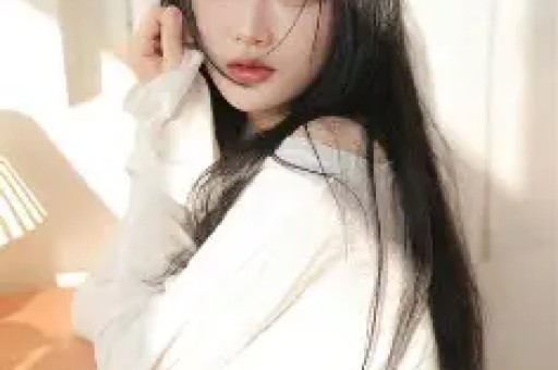知名男明星承认婚内出轨后首次公开露面