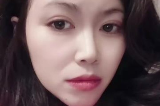 刘晓庆被指耍大牌现身河南万岁山和王婆同台全场冷脸拒讲话